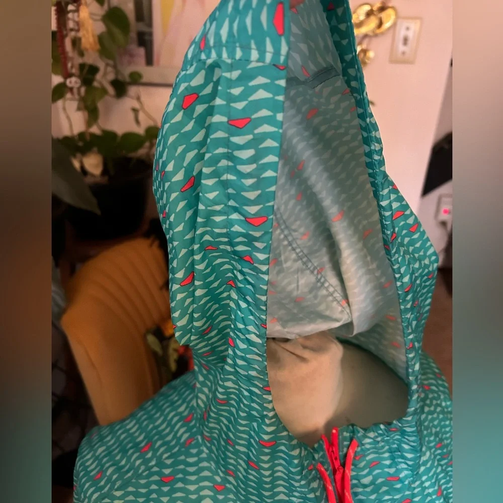 Columbia Rain Shell ☔️ - Picture 2 of 4